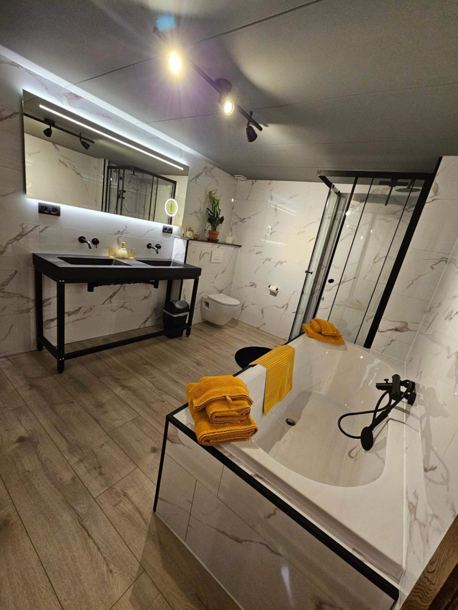 ホッファライズ Ferme La Joye Bed & Breakfast エクステリア 写真